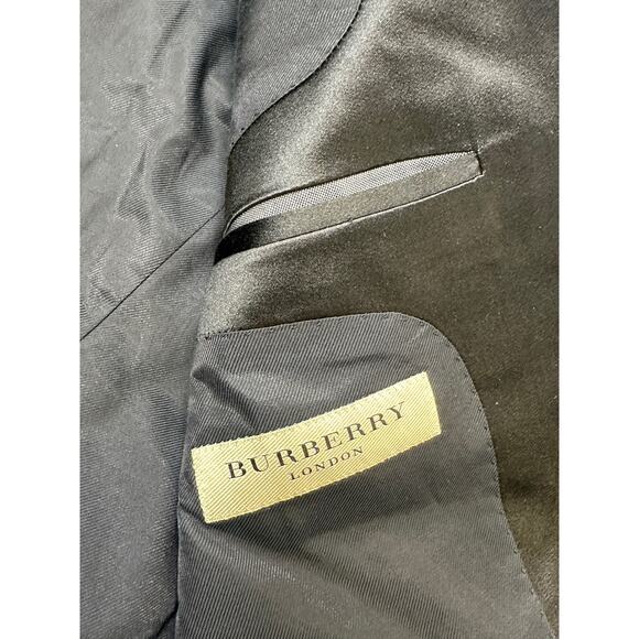 Burberry London Tuxedo 50R EU | 40R US - Picture 15 of 16